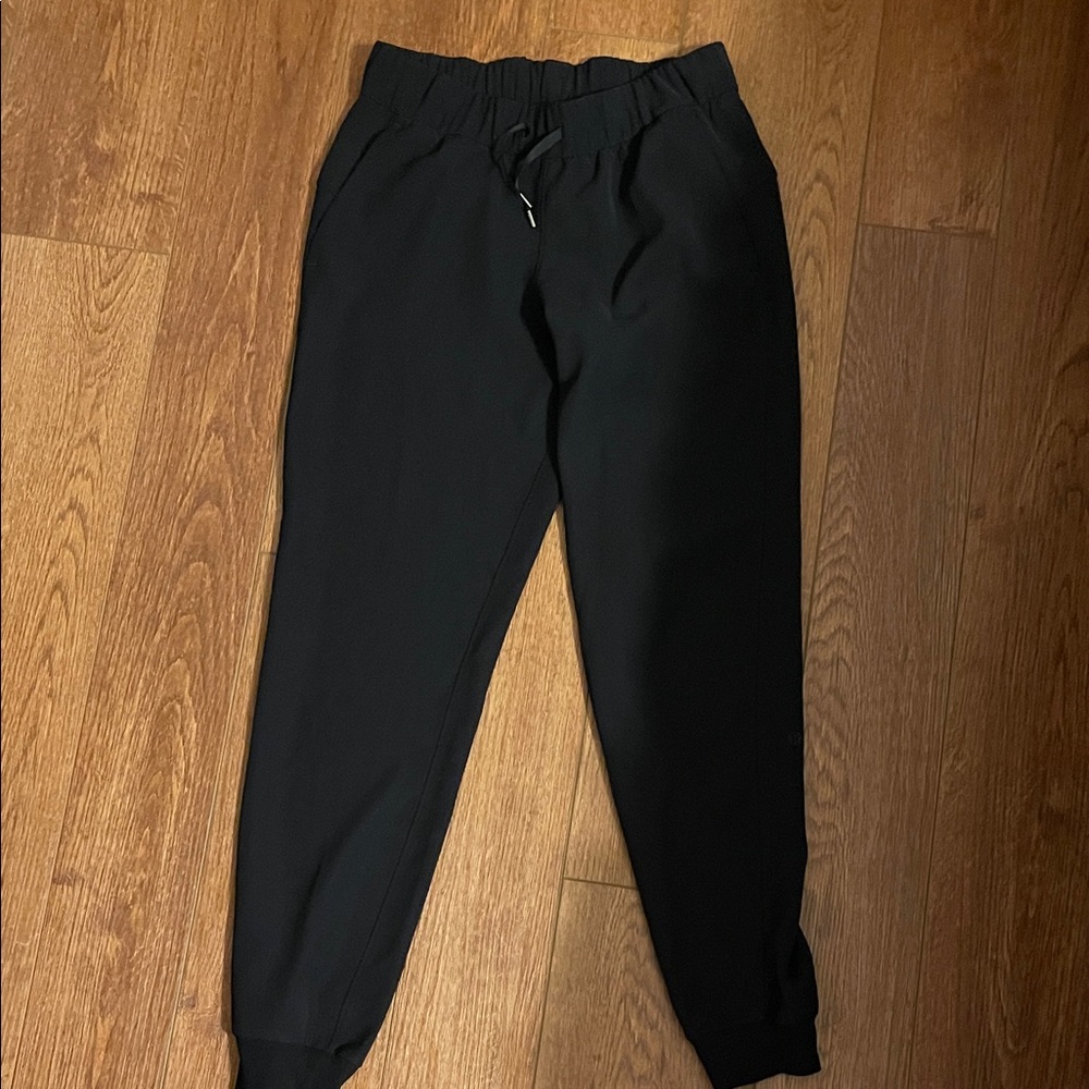 Lulu lemon jogger looks like dress pants size 4